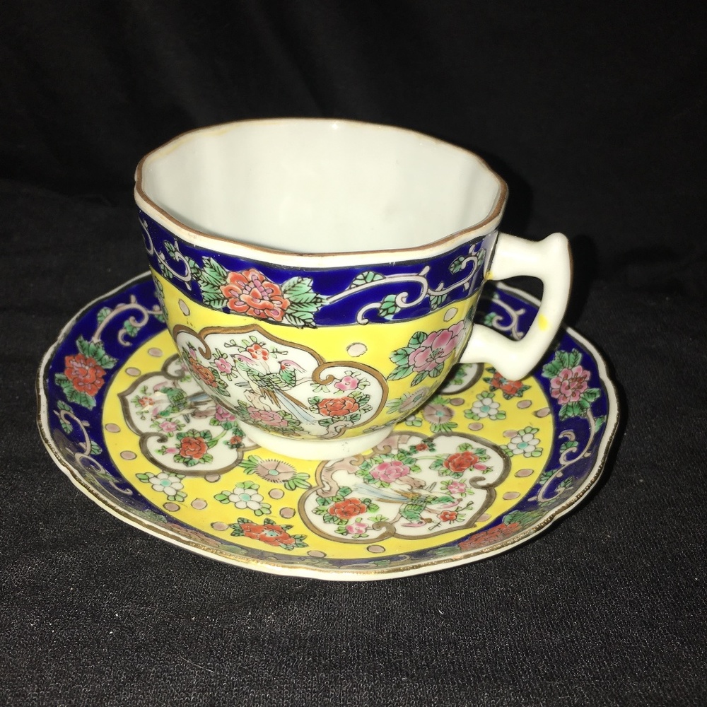 Gold Imari tea cup